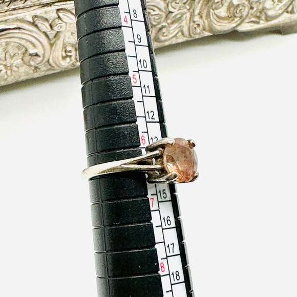 Vintage Quartz Silver Ring - Picture 5 of 12